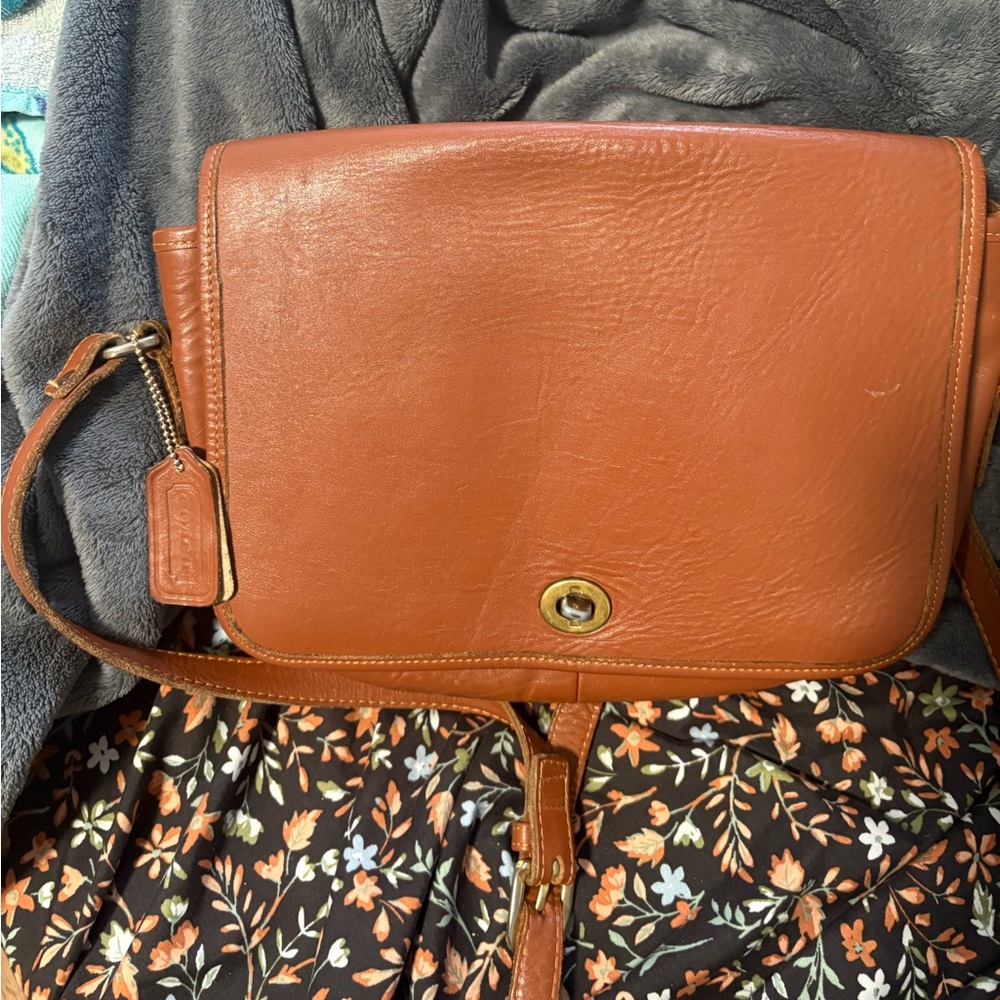 Coach Tan Crossbody Bag - Picture 3 of 10